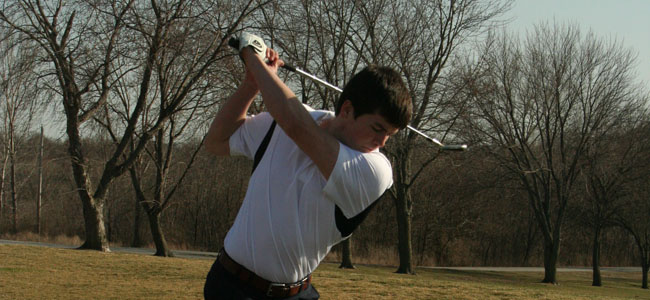 Rain doesn't dampen golf team's spirits
